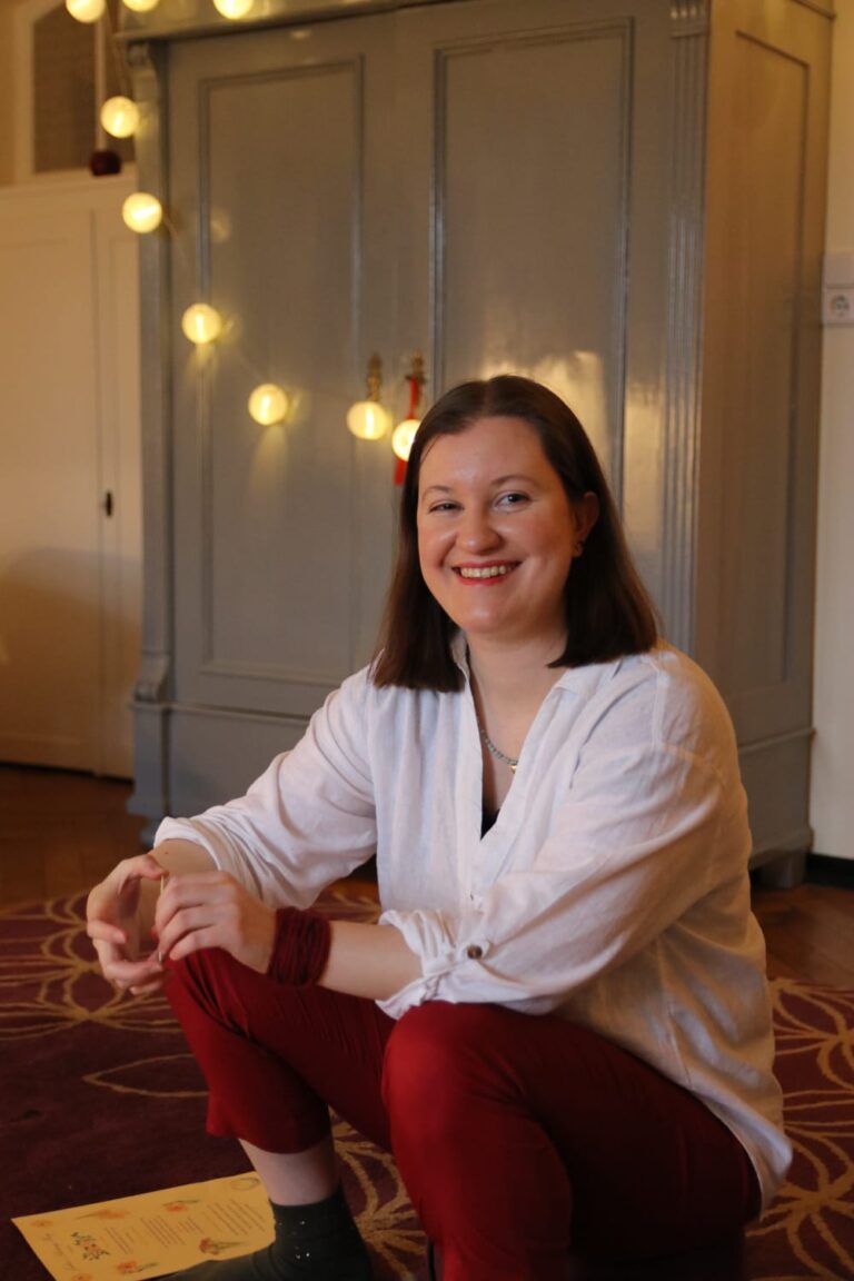 9a7b183c 64f7 40a5 a83e 2e9b0faf12f6 768x1152