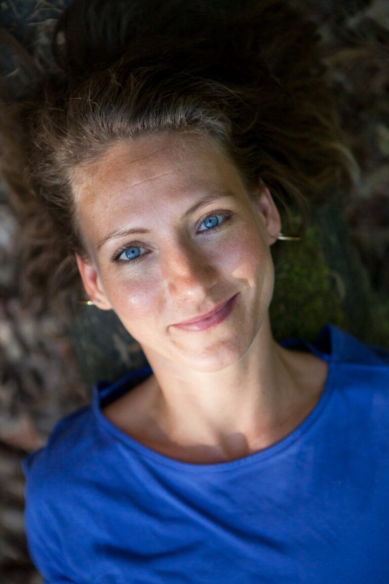 22.06 LauraForrest 3324 768x1152